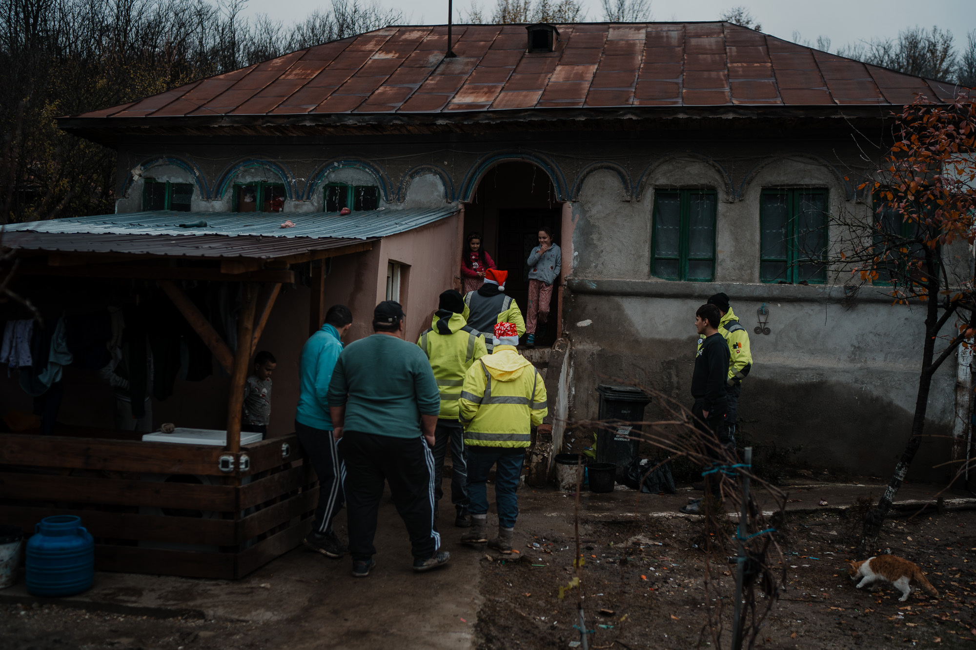 Hinsehen und Helfen: Hilfsfahrt nach Rumänien, Standbild 9