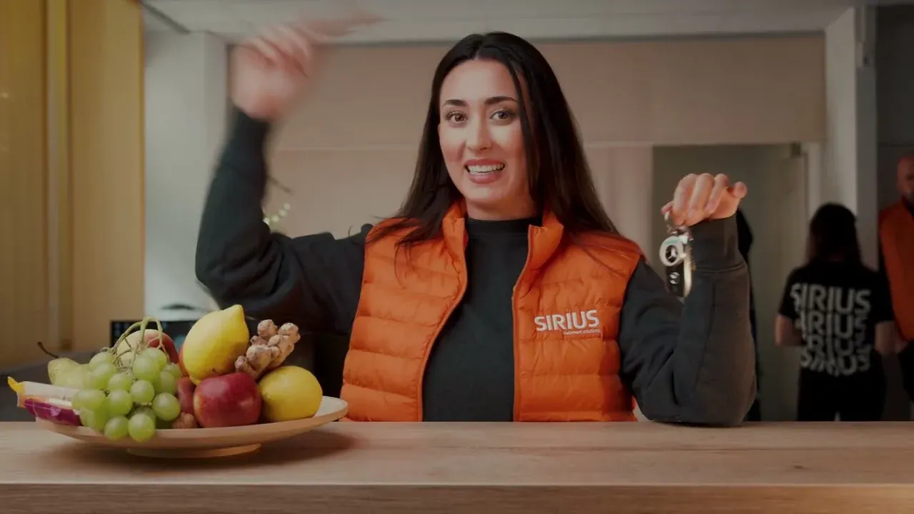 Smiling Data Club, der SIRIUS-Werbespot — SIRIUS