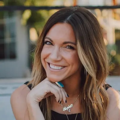 home1textslipimg2 goldencut Filmmarketing for Brands