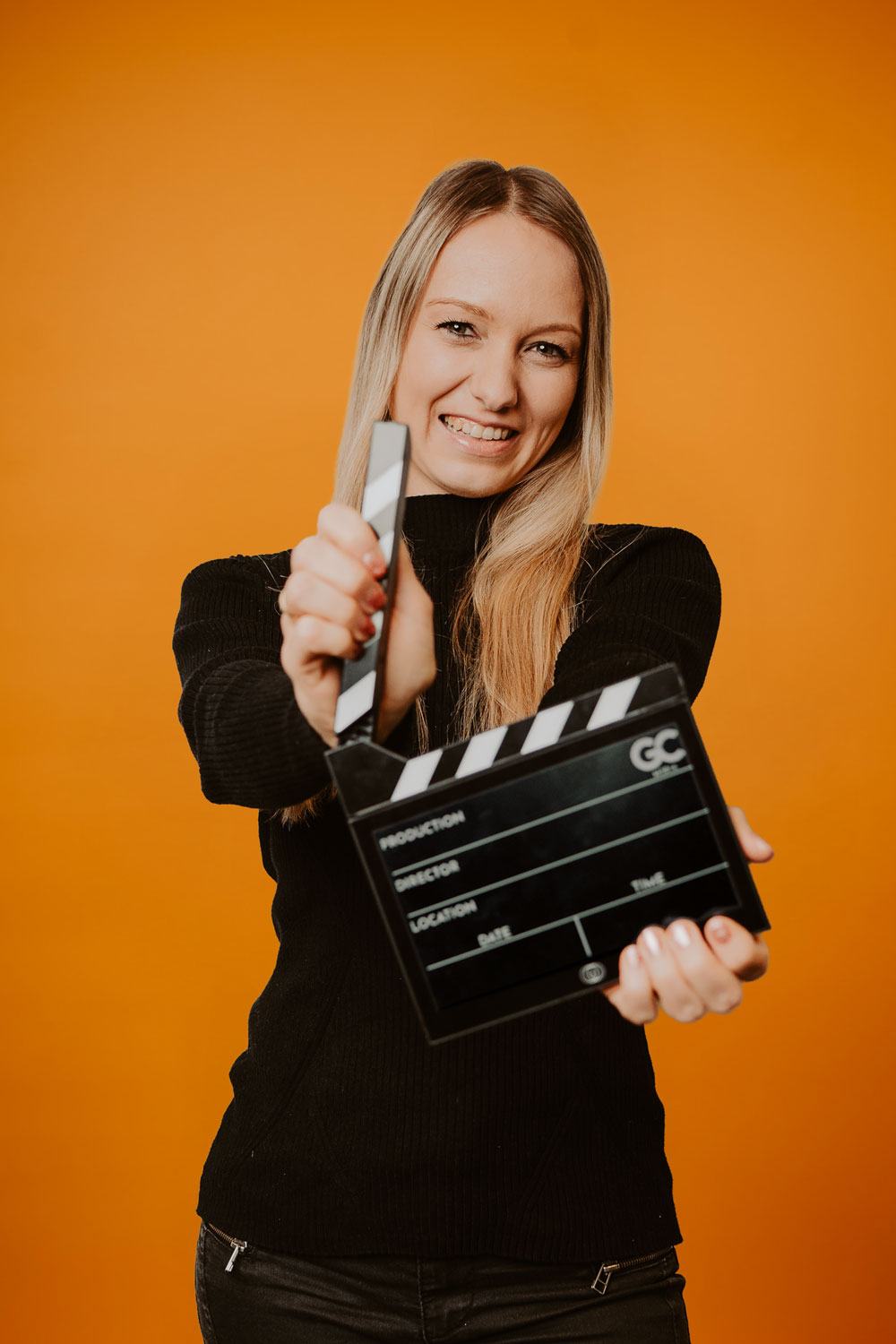002_sarah_107564_20251013_goldencutmedia_2024 - Golden Cut Media - Filmproduktion, Werbefotografie, Social Media Betreuung Landkreis Günzburg